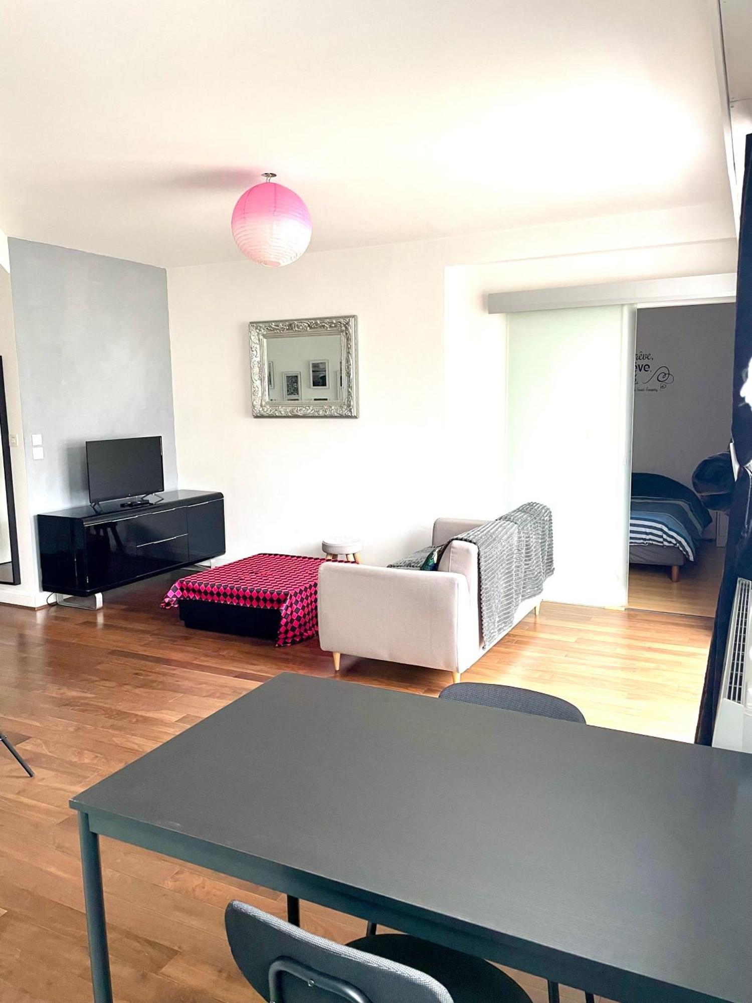סנט-אברטין Charmant Appartement En Bord De Cher מראה חיצוני תמונה